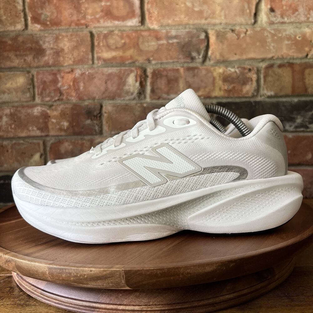 New Balance Ellipse V1 Womens 7.5 White Gray Cushioned Running Shoes Sneakers